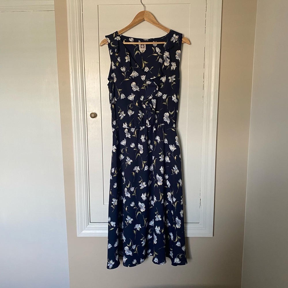 And Klein Sleeves Crepe Midi Dress